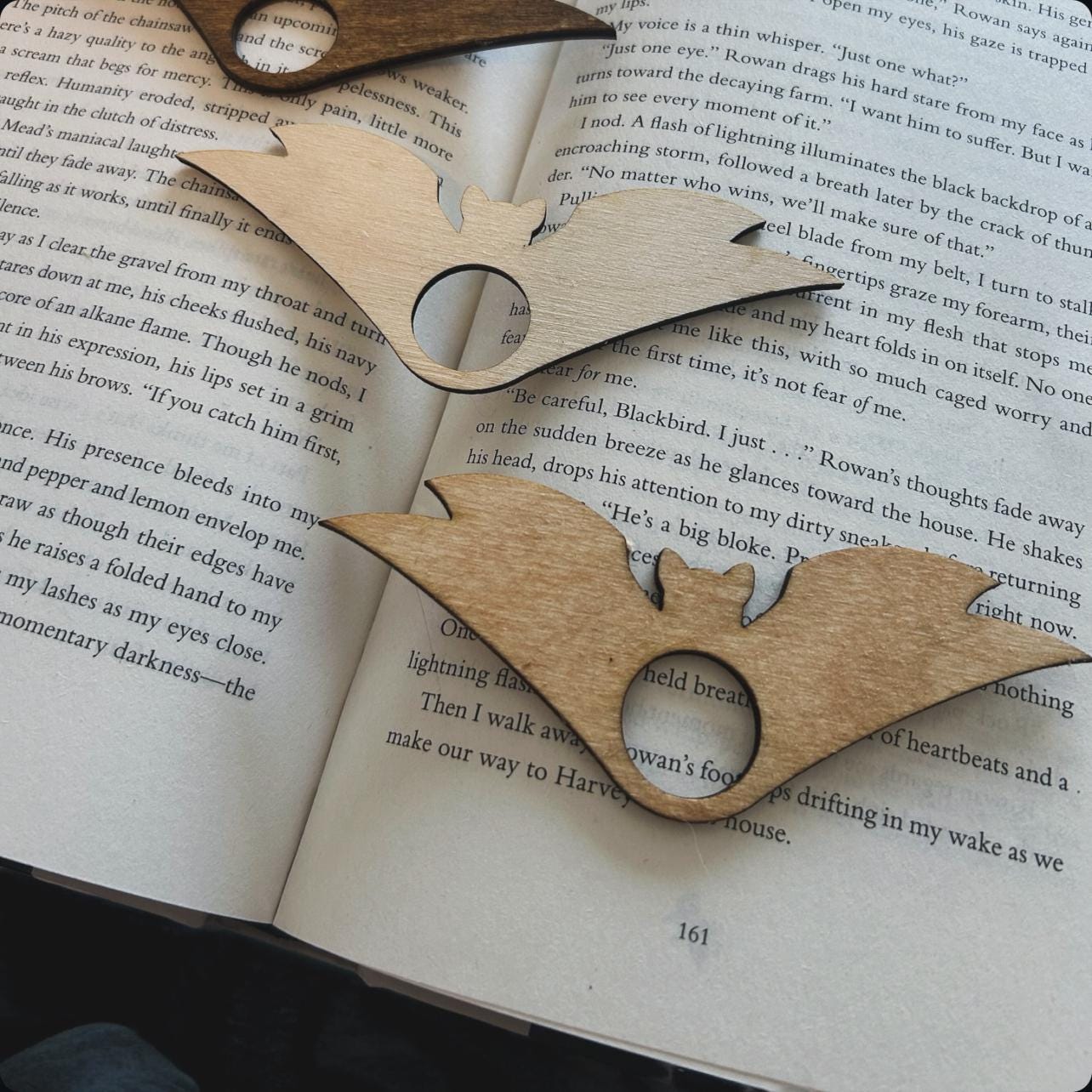 Bat Book Page Holder - Thumb Page Holder, Bookmark Spooky, Reading Helper, Page Spreader, Bookish Gifts, Book Club Gift, Halloween Reading